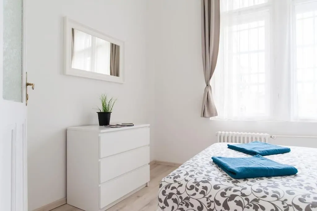 New Ultra-Central Design Apartment 布达佩斯