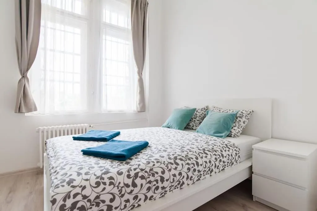 New Ultra-Central Design Apartment 布达佩斯